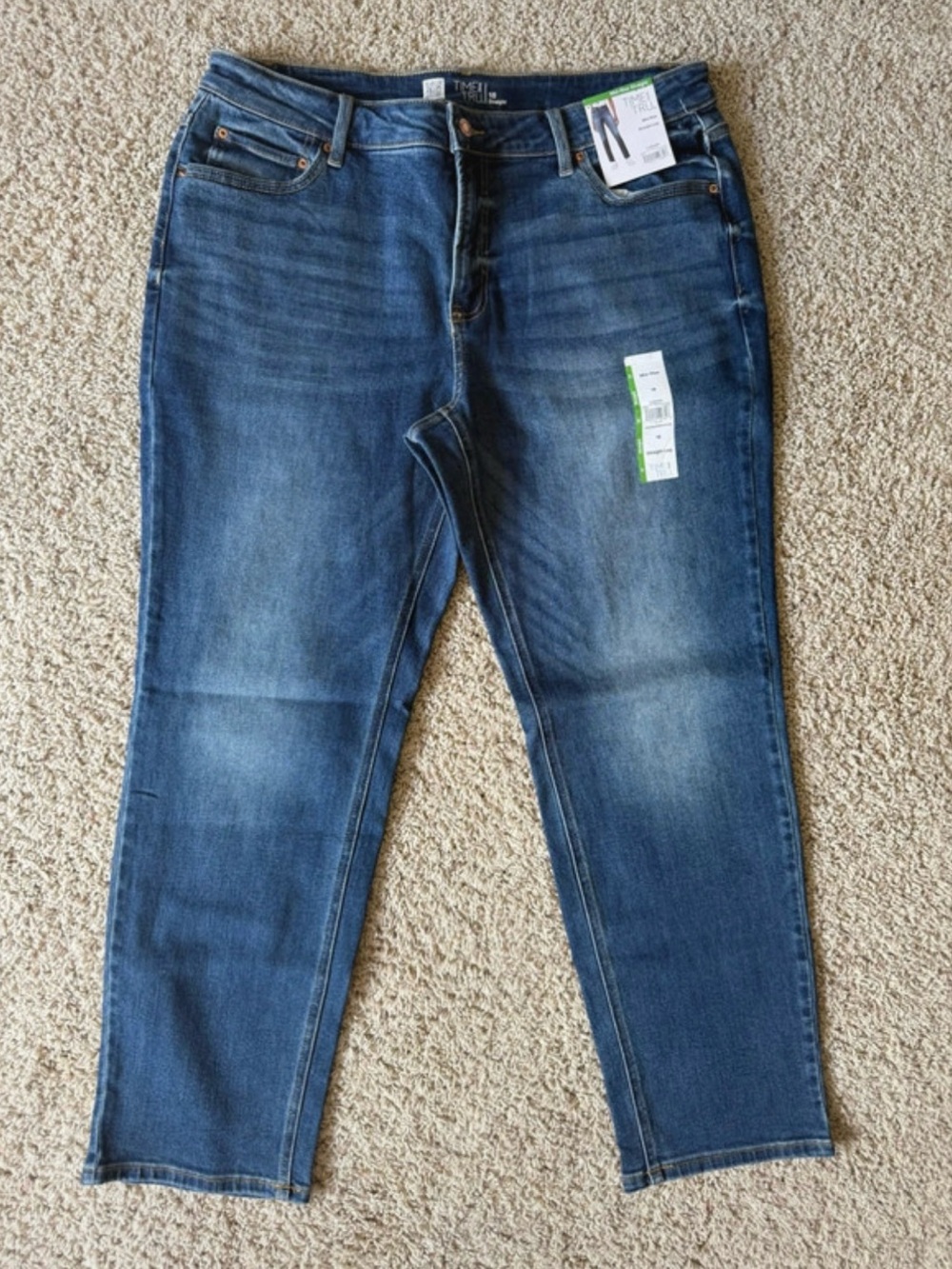 Straight Leg Jeans in Mid Blue Wash